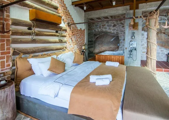 Loft - Adults Only 3*