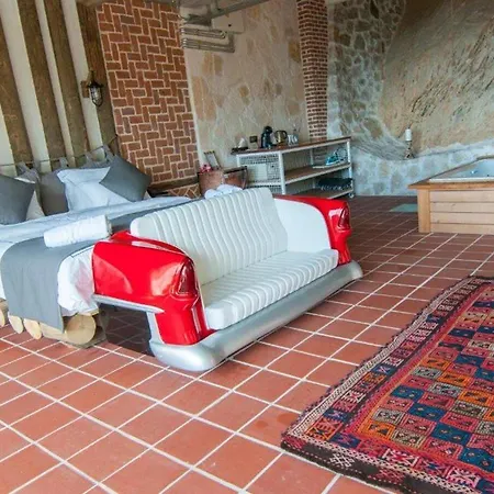 מלון Loft - Adults Only 3*