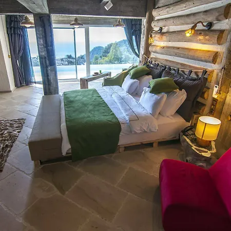 מלון Loft - Adults Only 3*