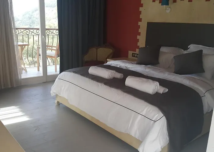 מלון Loft - Adults Only 3*