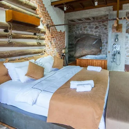 Loft - Adults Only 3*